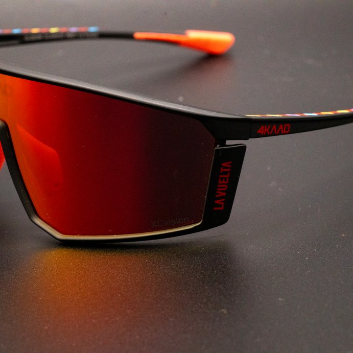 Очки 4KAAD CLASICO PRO LA VUELTA, черн. оправа, красн. линза в Новосибирске