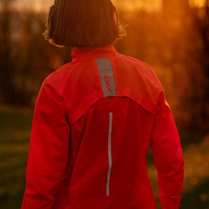 Куртка SWIX Radiant жен. 12336/90015 красный неон в Твери