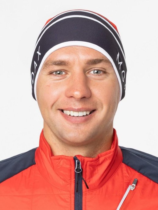 Шапка MOAX Race 23518M/10001 черный 56