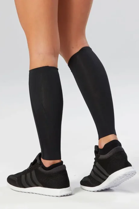 Гетры компрессионные 2XU Light Speed Compression Calf Guards черные