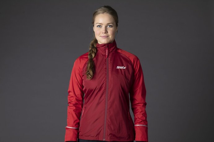 Куртка SWIX Trails жен. 12878-99990 красный в Твери