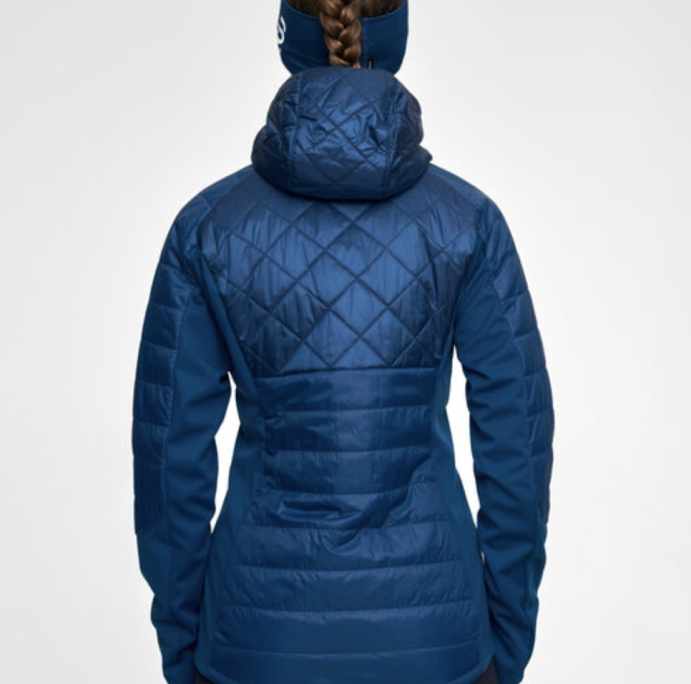 Куртка беговая Bjorn Daehlie Jacket Graphlite Wmn Estate Blue 333449_25300 в Твери