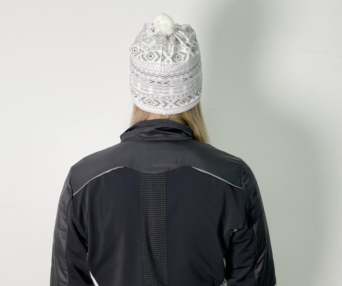 Шапка MOAX TISTA SW46803/00025P белый принт в Твери