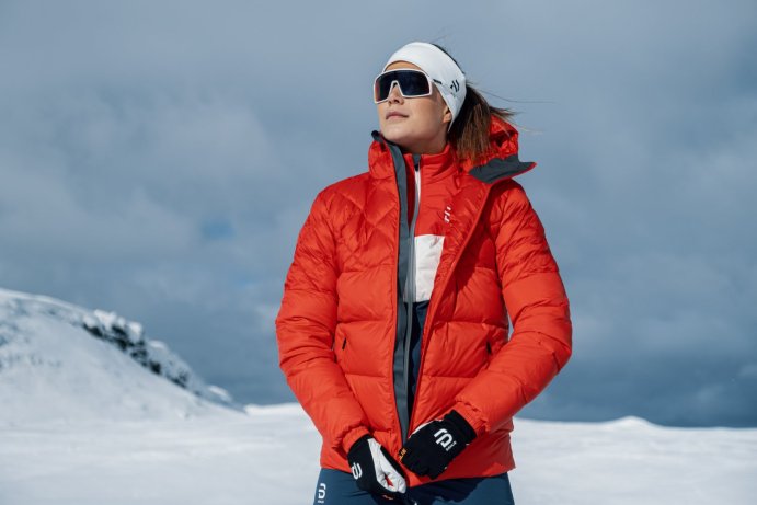 Куртка Bjorn Daehlie Jacket Graphene Wmn High Risk Red 333385_35300 в Твери