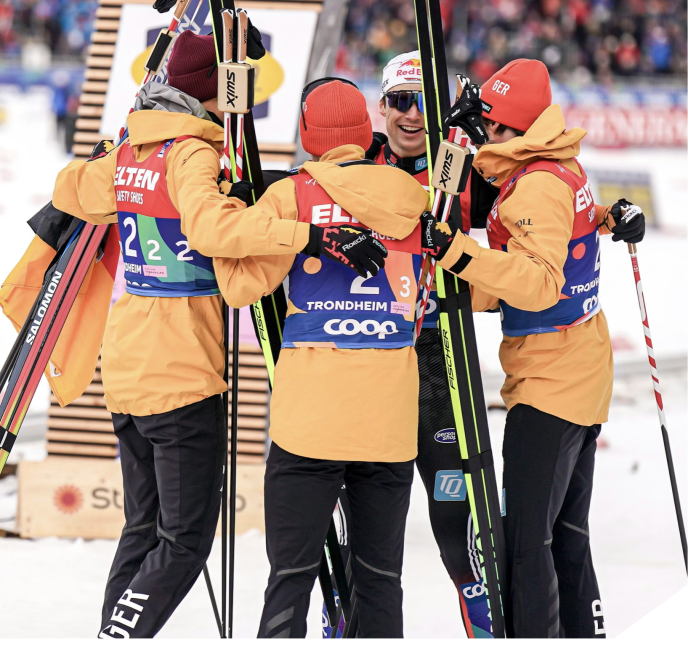 Лыжные палки SWIX Triac 5.0 XCT50 - 1600 с темляками