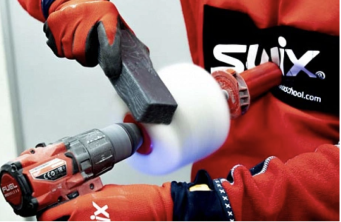 Рото-щетка SWIX из шерсти T18W-100 100мм в Твери