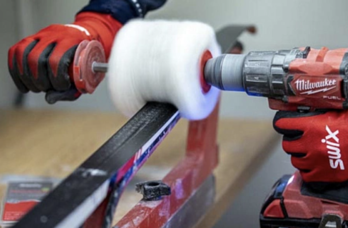 Рото-щетка SWIX из шерсти T18W-100 100мм в Твери