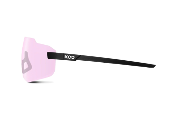 Очки солнцезащитные KOO SUPERNOVA (матовые чёрные/фотохромные розовые)