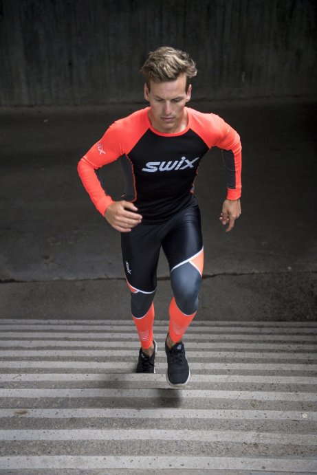 Термофутболка SWIX Radiant RaceX LS муж. красный неон 40601/90015 в Твери