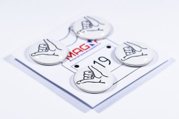 Магнитные держатели для номера "Shaka"