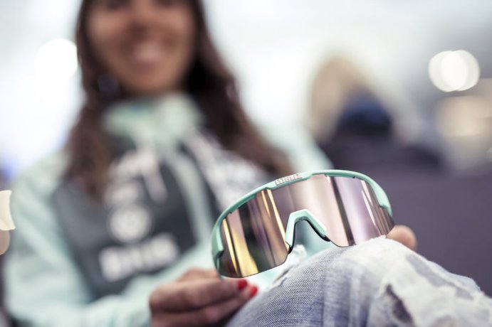 Запасная линза к очкам BLIZ модели Fusion, коричневая с розово-золотистым мультинапылением C52905-L9 в Твери