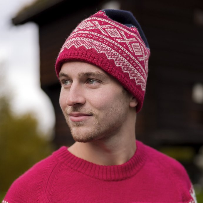 Шапка ULVANG Marius 49871/90404 красный/ваниль 56 в Твери