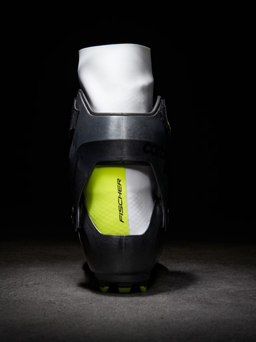 Лыжные ботинки FISCHER CARBONLITE SKATE WS S11523V