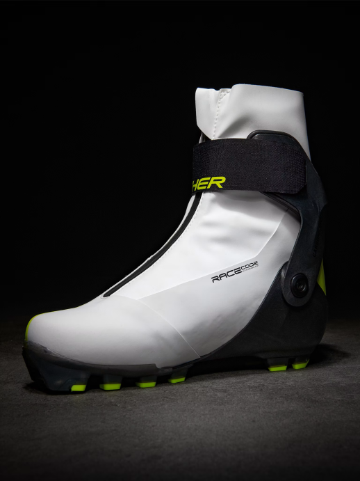 Лыжные ботинки FISCHER CARBONLITE SKATE WS S11523V